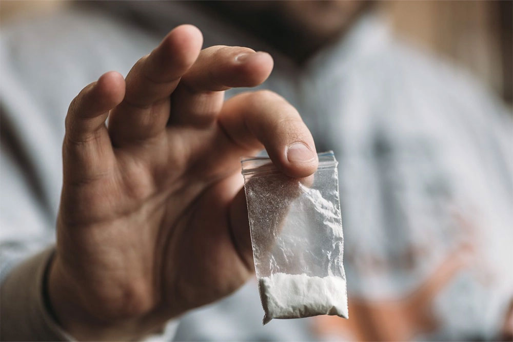 Lifestyle Signs Of Cocaine Use 1